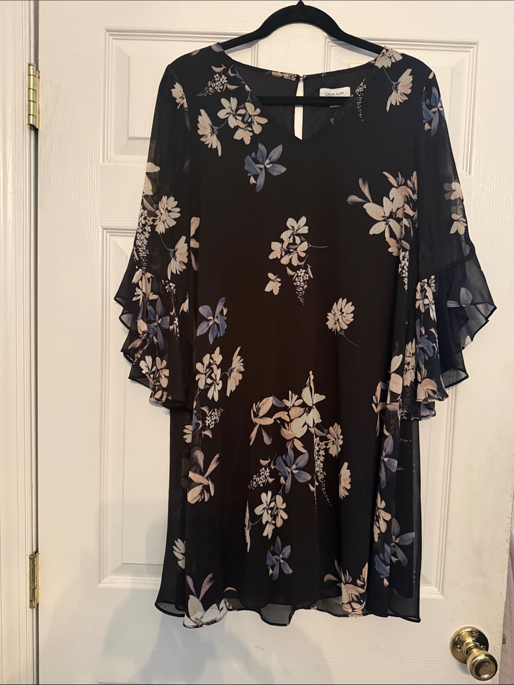 Calvin Klein Black Floral Ruffle-Sleeve Tunic Top